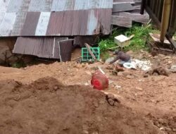 Sulit Air Dihantam Longsor, Dua Rumah Rusak 