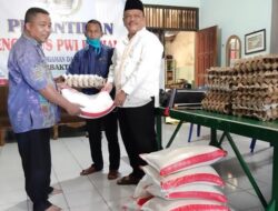 Yayasan Al Aziz Beri Bantuan untuk  Wartawan