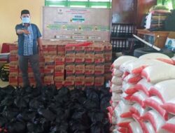 Warga Miskin di Dharmasraya Dapat Paket Sembako dari Baznas