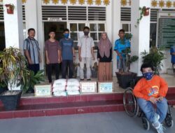 Peduli Sesama, Yayasan DBT Sumbar Serahkan Sembako untuk Panti Asuhan