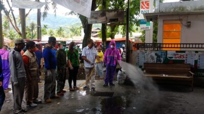 Tabir dan SMS Semprot Disinfektan ke Rumah Warga