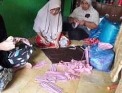 Walikorong Palapa Saiyo II Berdayakan Korban PHK dengan Membuat Masker