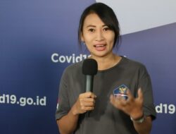 Kisah Relawan Perempuan Penanganan Covid-19 Jadi Sopir Ambulans