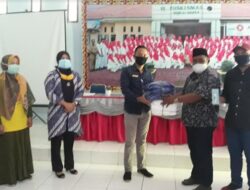 Anggota DPRD Sumbar Salurkan APD untuk Tenaga Medis