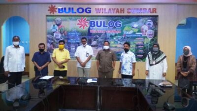 Pastikan Ketersediaan Pangan, Komisi II DPRD Padang Sidak ke Bulog
