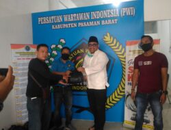 Peduli Insan Pers, Erick Haryona Bantu Wartawan Pasaman Barat