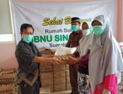 Begini Cara RSI Ibnu Sina Padang Membagikan 396 Sembako di Tengah PSBB