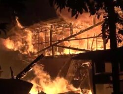 Empat Bangunan di Jalan Dobi Ludes Dimamah Api