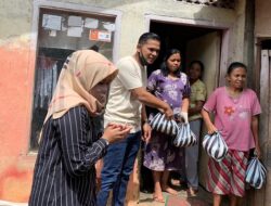 1 Ton Bawang dan 300 Paket Sembako Dibagikan untuk Rakyat