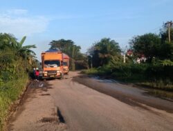 Kondisi Jalan Lintas Sumatera Memprihatinkan
