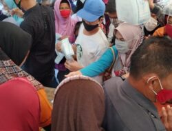 Pembagian Bansos di Kantor Pos Padang Harus Dievaluasi