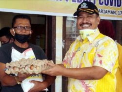 Golkar Bagikan Sembako untuk Masyarkat Kota Pariaman