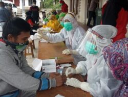 Cegah Penyebaran Corona, Sekitar 250 Pedagang Pasar Sungai Kalu Jalani Pemeriksaan