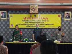 Polres Padang Panjang Gelar Apel Bersama Pengawasan Covid-19