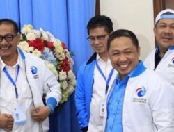Menkumham Serahkan SK Badan Hukum Partai Gelora Indonesia 