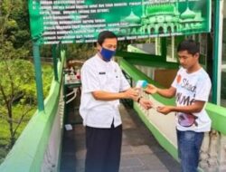 Pemko Padang Panjang Bagikan Thermogun untuk Masjid dan Sekolah