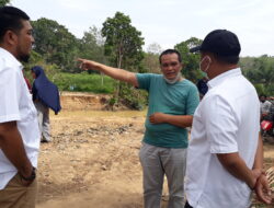 Tinjau Proyek Pembangunan, Bupati Dharmasraya Peringati Kontraktor