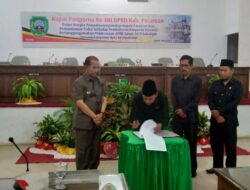Rapat Paripurna DPRD, Ranperda Pelaksanaan APBD Pasaman Tahun 2019 Disepakati