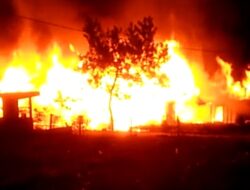 Pasar Bawah Bukittinggi Terbakar