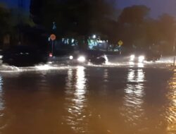 Padang Dilanda Banjir, Longsor dan Puting Beliung