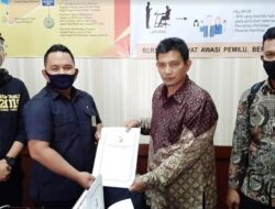 Kuasa Hukum Fakhrizal-Genius Serahkan Berkas Perbaikan Permohonan ke Bawaslu