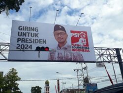 Ada Baliho Giring untuk Presiden 2024 di Simpang Pasa Pagi Padang