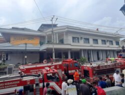Hotel Indria Bukittinggi Nyaris jadi Abu