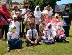 SMP 1 Pasaman Peringati HUT RI dengan Lomba Sederhana