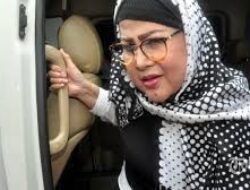 Elvy Sukaesih Positif Corona, Begini Kondisinya Terkini