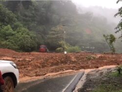 Padang Kebanjiran di Sejumlah Titik dan Longsor