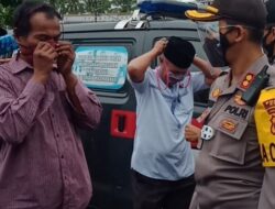 Polres Agam Bagikan 10.000 Masker kepada Masyarakat