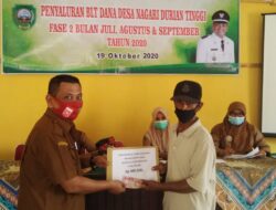 146 KPM Nagari Durian Tinggi Lubuk Sikaping Terima BLT DD Fase ke-2