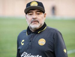 Maradona Positif Terjangkit Virus Corona