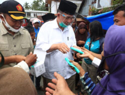 Kunjungi Pasar, Nasrul Abit Sosialisasikan Protokol Kesehatan 
