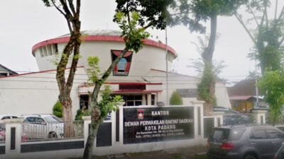 DPRD Padang Minta Dinas PUPR Perbaiki Jalan Rusak