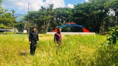 Sudah Bersemak,  Taman Wisata Equator Bonjol tak Terurus