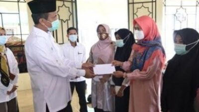 Ratusan Guru PAUD Terima Zakat Baznas Pariaman