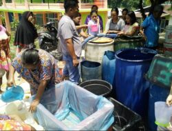 Kemarau, Warga Padang Kesulitan Air Bersih