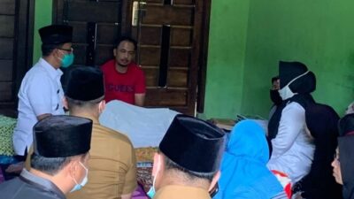 Bupati dan Wabup Ikut Antarkan Jenazah Kadis Kominfo ke Peristirahatan Terakhir