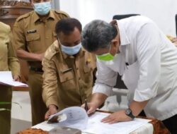 Walikota Tandatangani Serahterima Barang untuk Koperasi Serambi Madinah