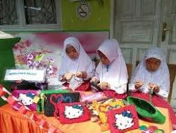Peringati Hari Jadi Komunitas Pengrajin Payocraf Tampilkan Produk