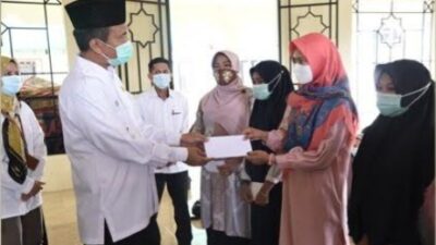 280 Guru Honorer PAUD Terima Zakat dari Baznas Kota Pariaman