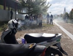 Warga Jorong Tabek Gotong Royong Bersihkan area Gedung Kuliner