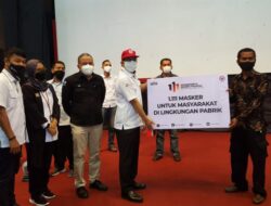 Bagikan 1.111 Masker, Dirkeu PT Semen Padang Ajak Masyarakat Menjadikan 3M Sebagai Kebiasaan