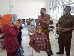 Pemprov Sumbar Jemput Bola untuk Vaksin Lansia