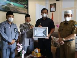 Peduli Pendidikan Islam, Sutan Riska Dapat Penghargaan dari Kemenag