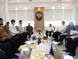 Menteri Trenggono Siap Bantu Budidaya Ikan Bilih di Tanah Datar