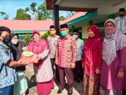 DWP Kemenag Tanah Datar Salurkan Paket Bantuan Jumat Berkah