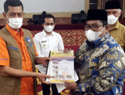Suhatri Bur Serahkan Dua Proposal ke Doni Monardo