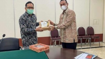 Genius Umar Serahkan Proposal ke Bappenas